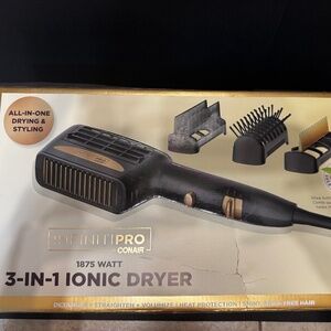3-IN-1 IONIC DRYER. Infiniti Pro by Conair.